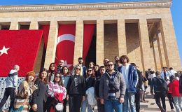 Antalya Büyükşehirli öğrenciler Ata’nın huzurunda