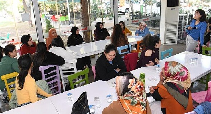 Bornova Belediyesi’nden toplumsal cinsiyet eşitliği eğitimi